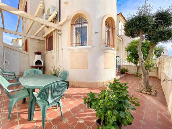 Chalet adosado en Urbanización Princesa Maria