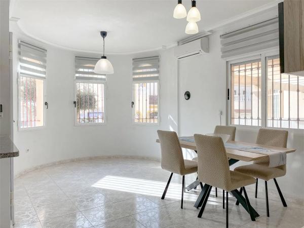 Chalet adosado en Urbanización Princesa Maria