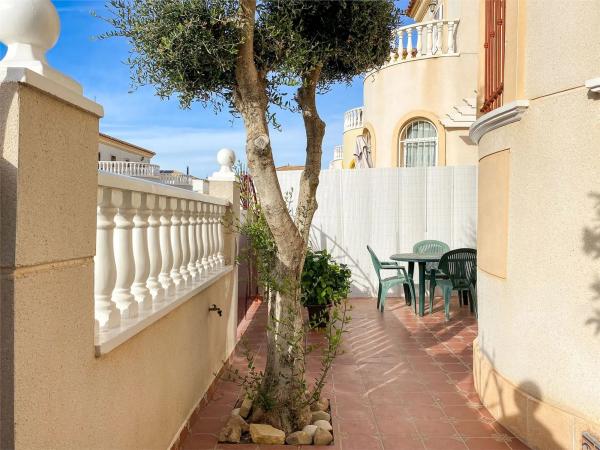 Chalet adosado en Urbanización Princesa Maria