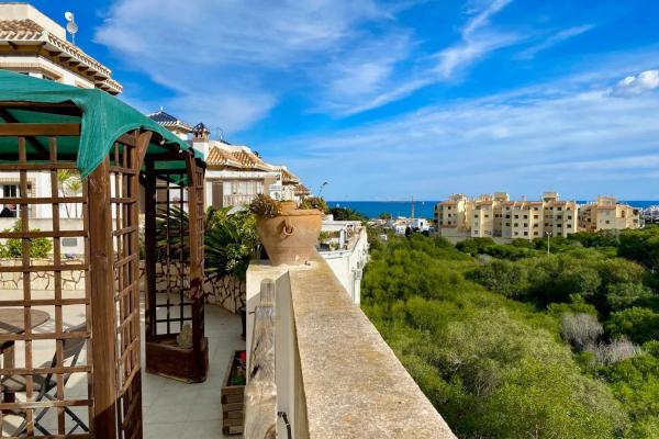 Casa independiente en avenida Torreblanca, 11