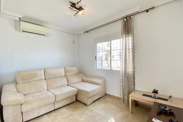 Casa independiente en avenida Torreblanca, 11