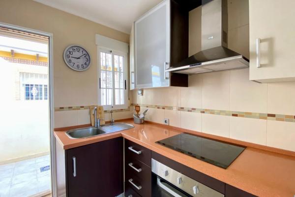 Casa independiente en avenida Torreblanca, 11