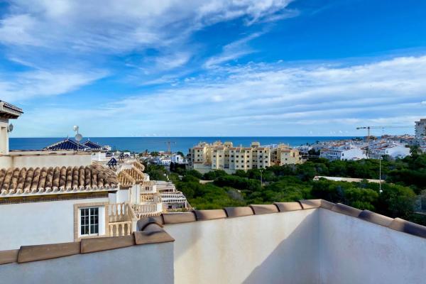 Casa independiente en avenida Torreblanca, 11