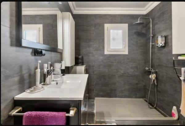 Chalet adosado en calle Argolidas