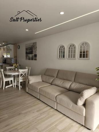 Chalet adosado en calle la Calera