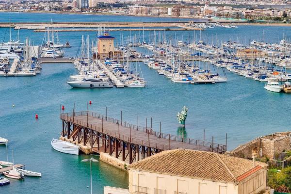 Piso en calle Caritas