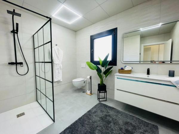 Casa independiente en avenida de las Cortes Valencianas