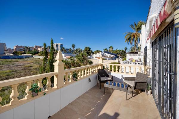 Chalet adosado en calle Embarcacion Carmen Flores s/n