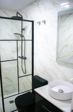 Chalet pareado en calle Ulises, 2