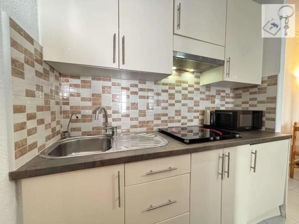 Chalet pareado en avenida Robleda