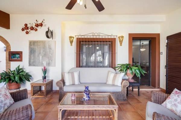 Chalet pareado en calle Rosalia de Castro