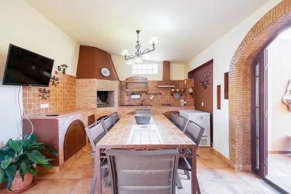 Chalet pareado en calle Rosalia de Castro