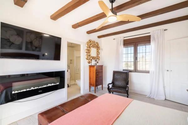 Chalet pareado en calle Rosalia de Castro