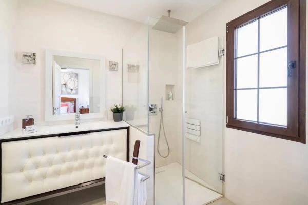 Chalet pareado en calle Rosalia de Castro