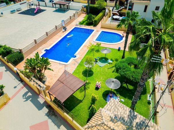 Chalet adosado en calle Irene Villa Gonzalez