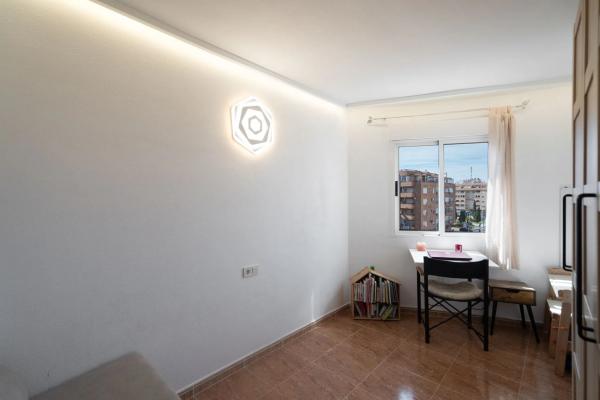 Piso en calle Caritas