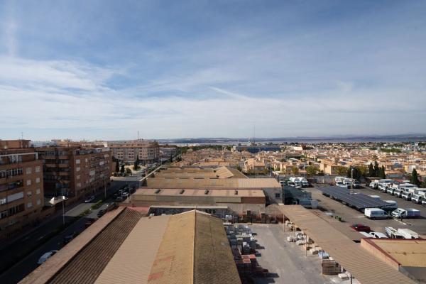 Piso en calle Caritas