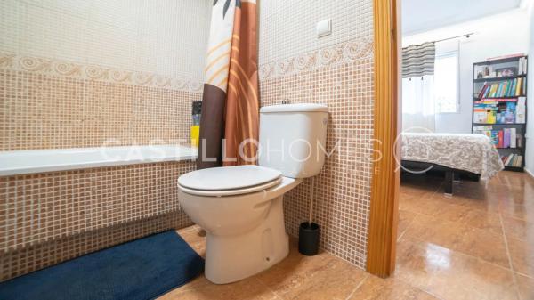 Piso en calle Caritas, 2