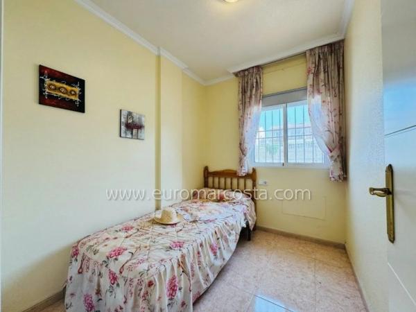 Chalet adosado en calle Avellaneda