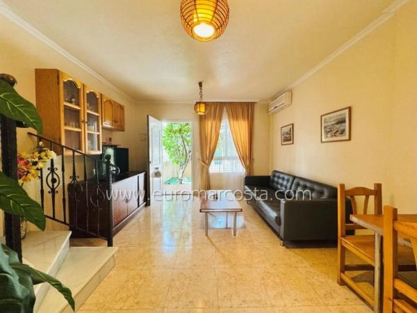 Chalet adosado en calle Avellaneda