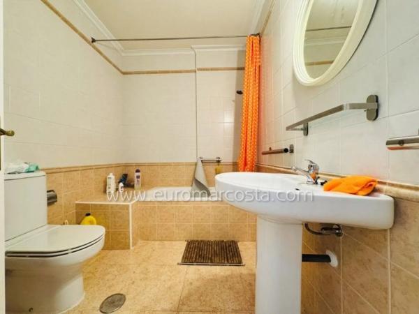 Chalet adosado en calle Avellaneda