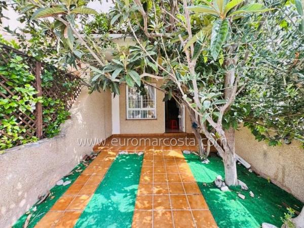 Chalet adosado en calle Avellaneda