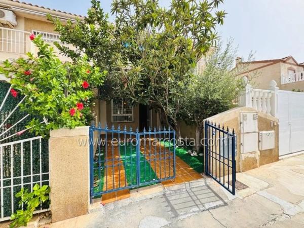 Chalet adosado en calle Avellaneda