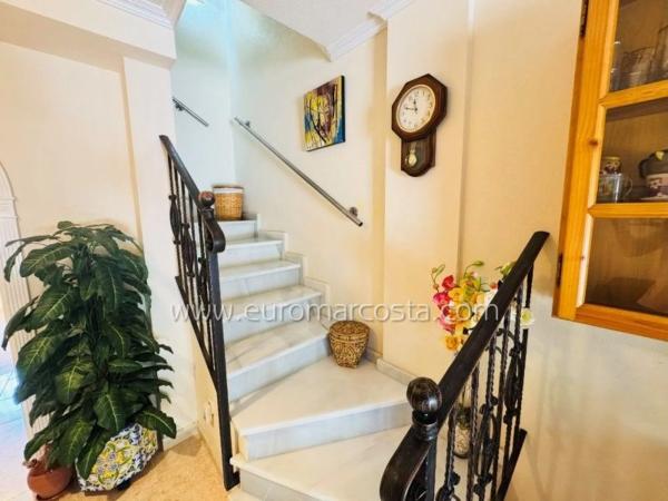 Chalet adosado en calle Avellaneda