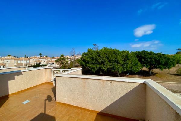 Chalet pareado en calle Luis de Góngora