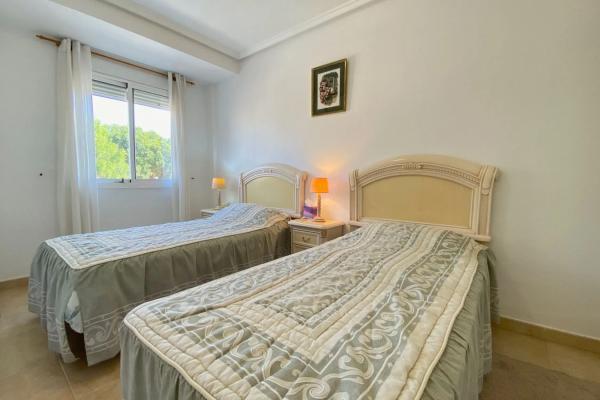 Chalet pareado en calle Luis de Góngora