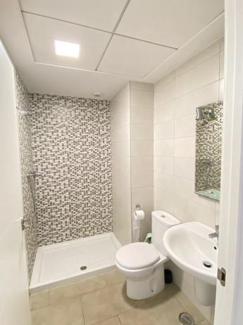 Chalet pareado en calle Alborán, 1