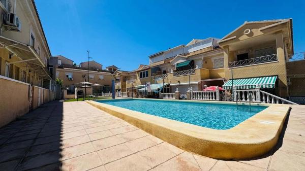 Chalet en Barrio Parque Acuático - Sector 25