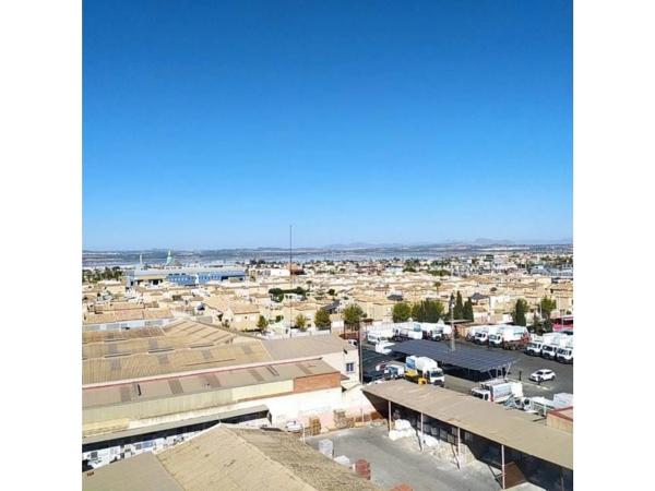 Piso en calle Caritas, 2