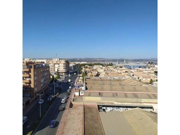 Piso en calle Caritas, 2