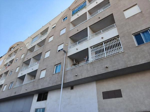 Piso en calle Caritas, 2