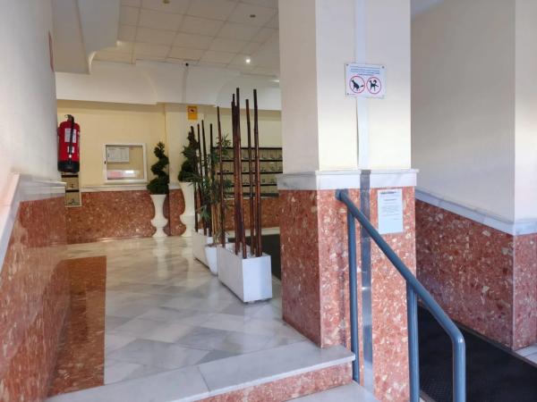 Piso en calle Caritas, 2