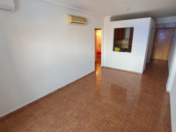 Piso en calle Caritas, 2