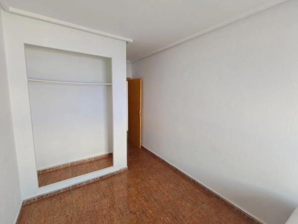 Piso en calle Caritas, 2