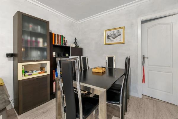 Chalet pareado en calle Argolidas