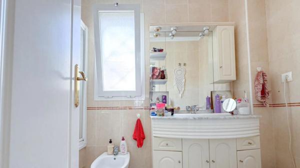 Chalet adosado en avenida de la Mancha, 194