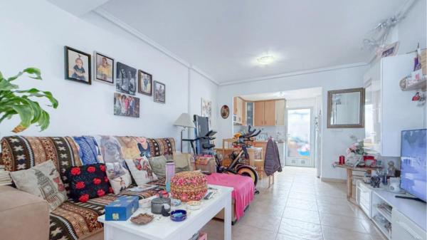 Chalet adosado en avenida de la Mancha, 194