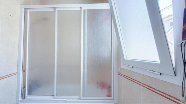 Chalet adosado en avenida de la Mancha, 194