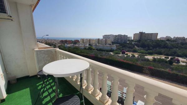 Ático en avenida Corinto, 14