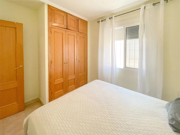 Chalet adosado en calle Talía