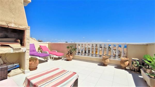 Dúplex en calle Itaca