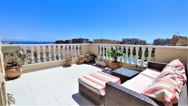 Dúplex en calle Itaca