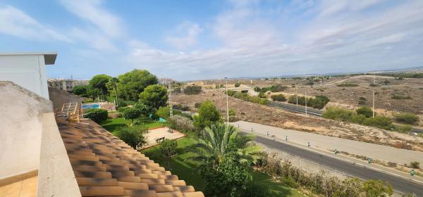 Piso en avenida Corinto