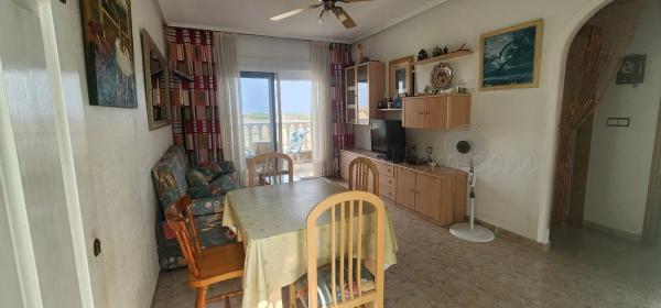 Piso en avenida Corinto