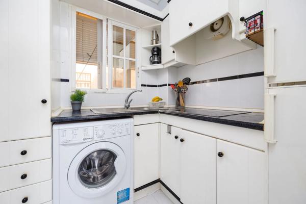 Piso en avenida Corinto, 4