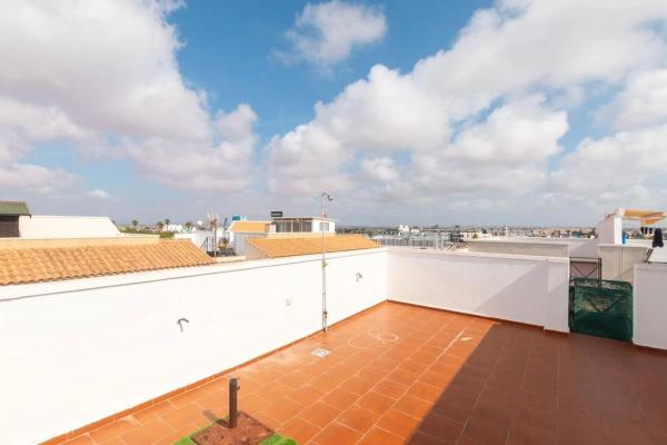 Chalet adosado en calle Francisco Alonso Lorenzo, 5